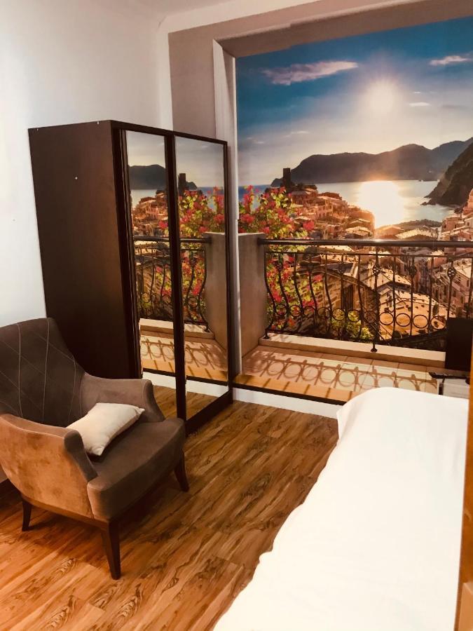 Studio Apartment Near Republic Square Erivan Exterior foto